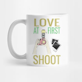 Love at first shoot Mug